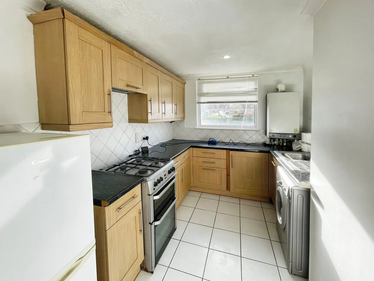 Beaulieu Court, Basingstoke, Basingstoke, RG21 4DQ, photo 3