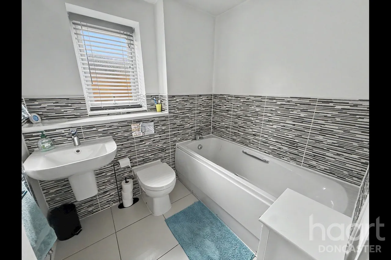 Lake View, Lakeside, DN4, photo 16