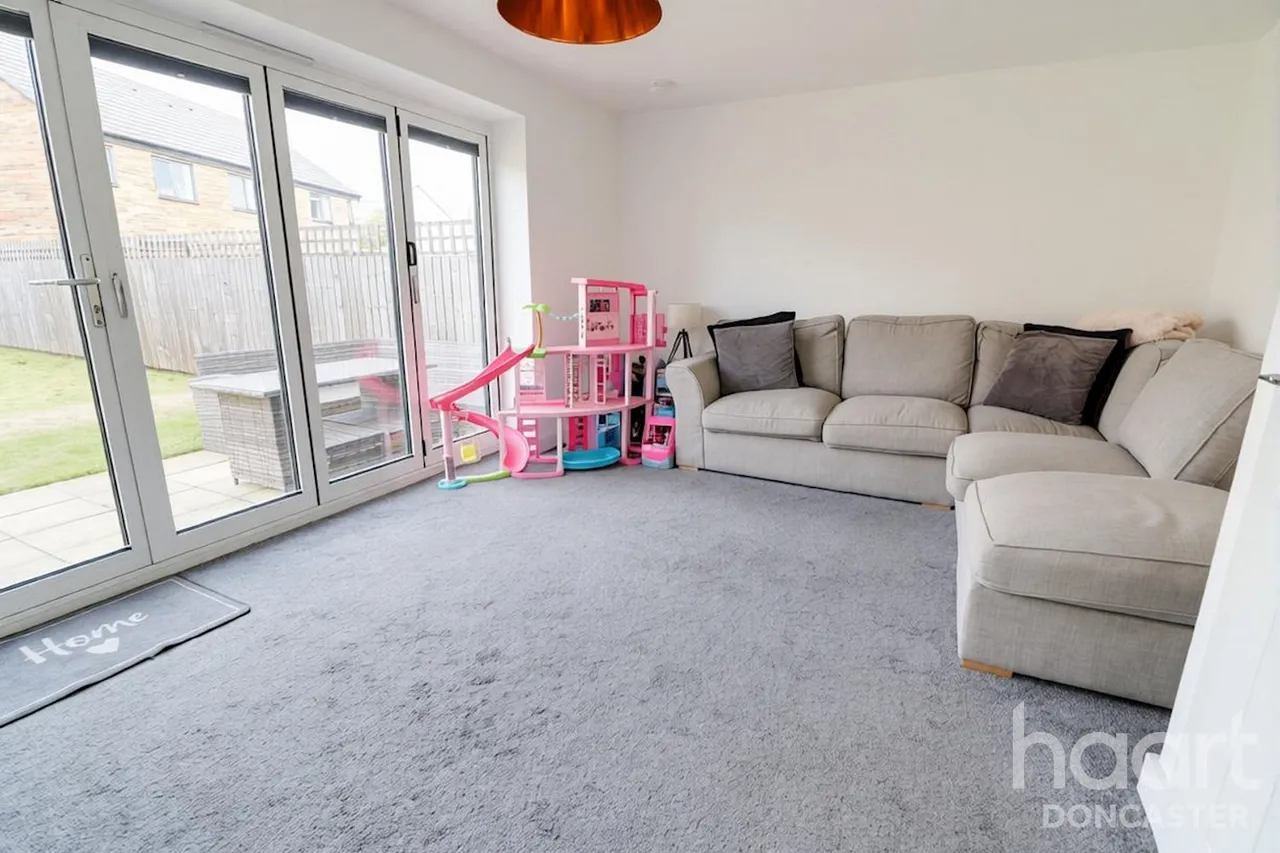 Lake View, Lakeside, DN4, photo 6