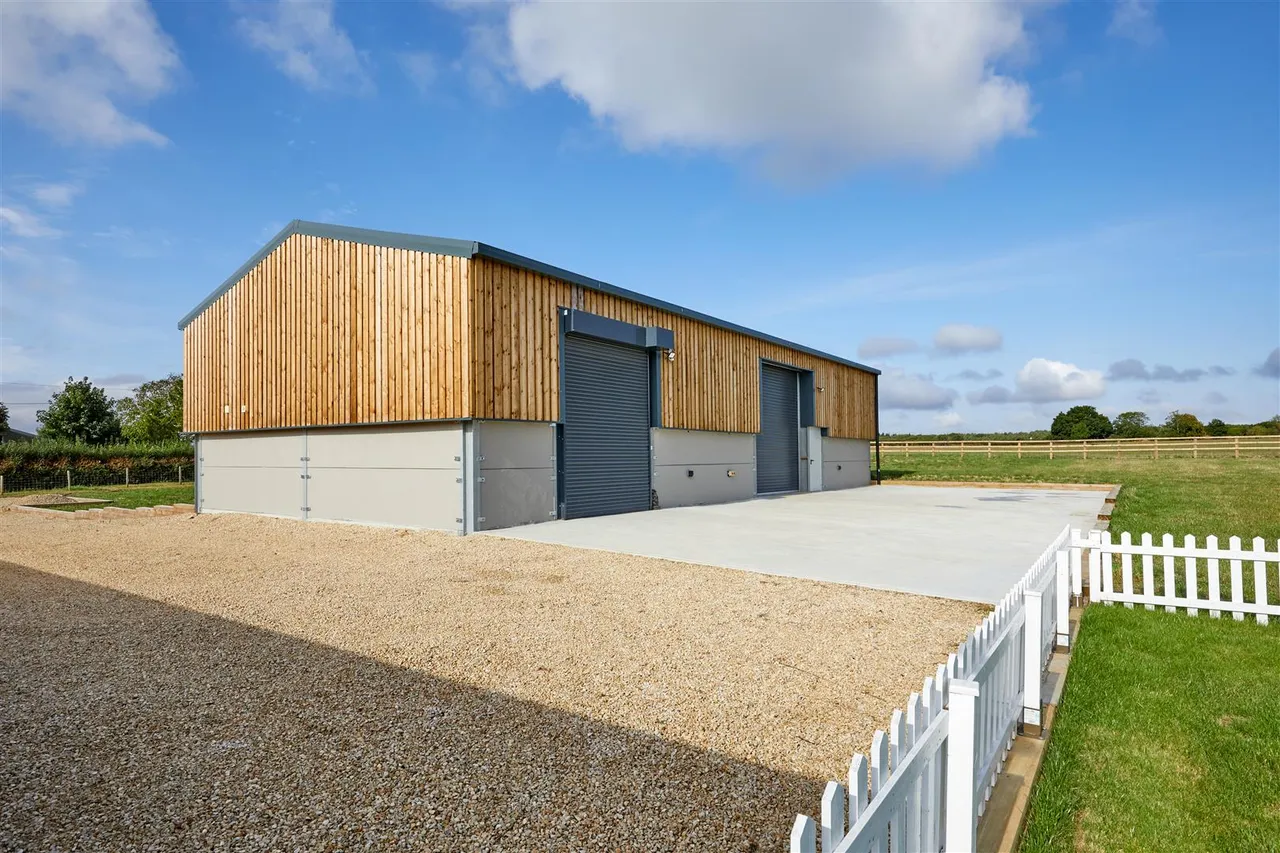 Bicester Road, Oakley, photo 24