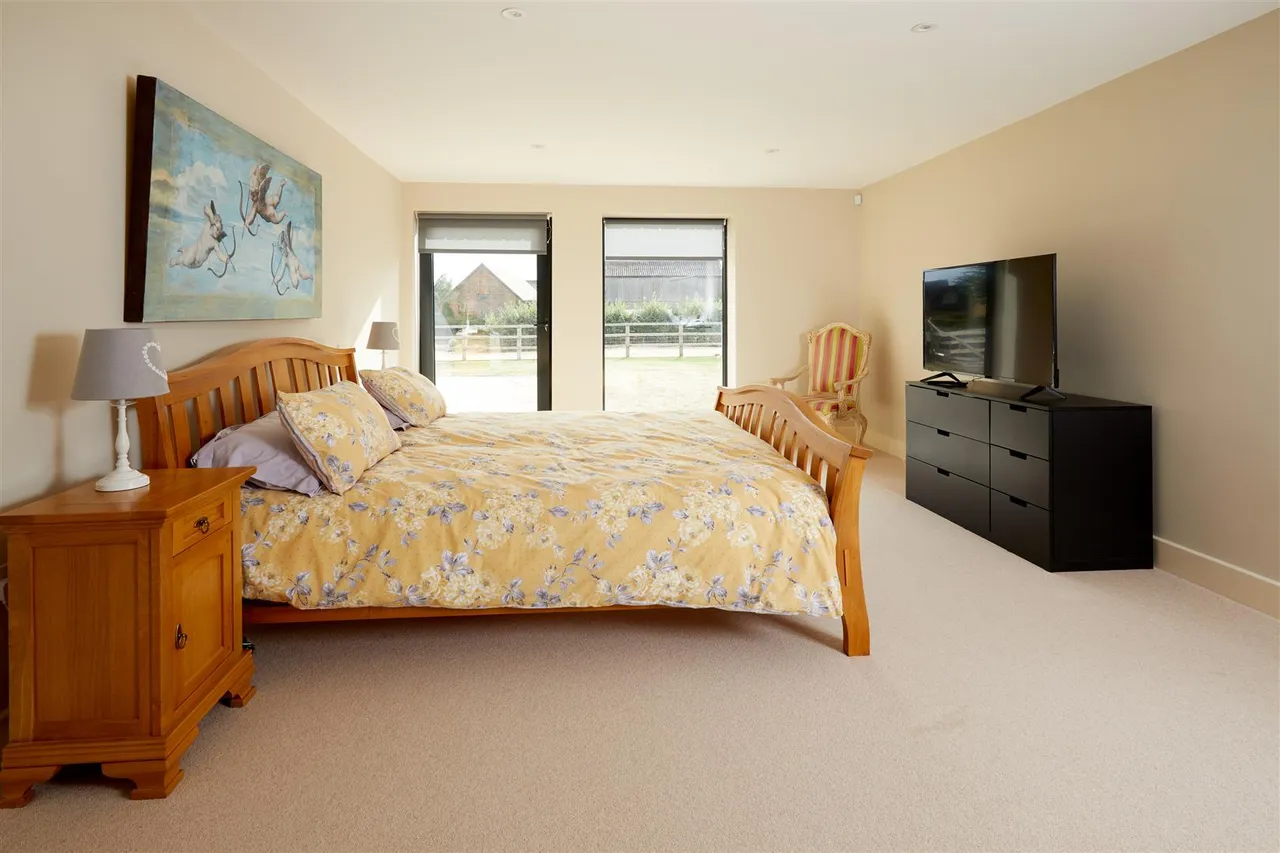 Bicester Road, Oakley, photo 39