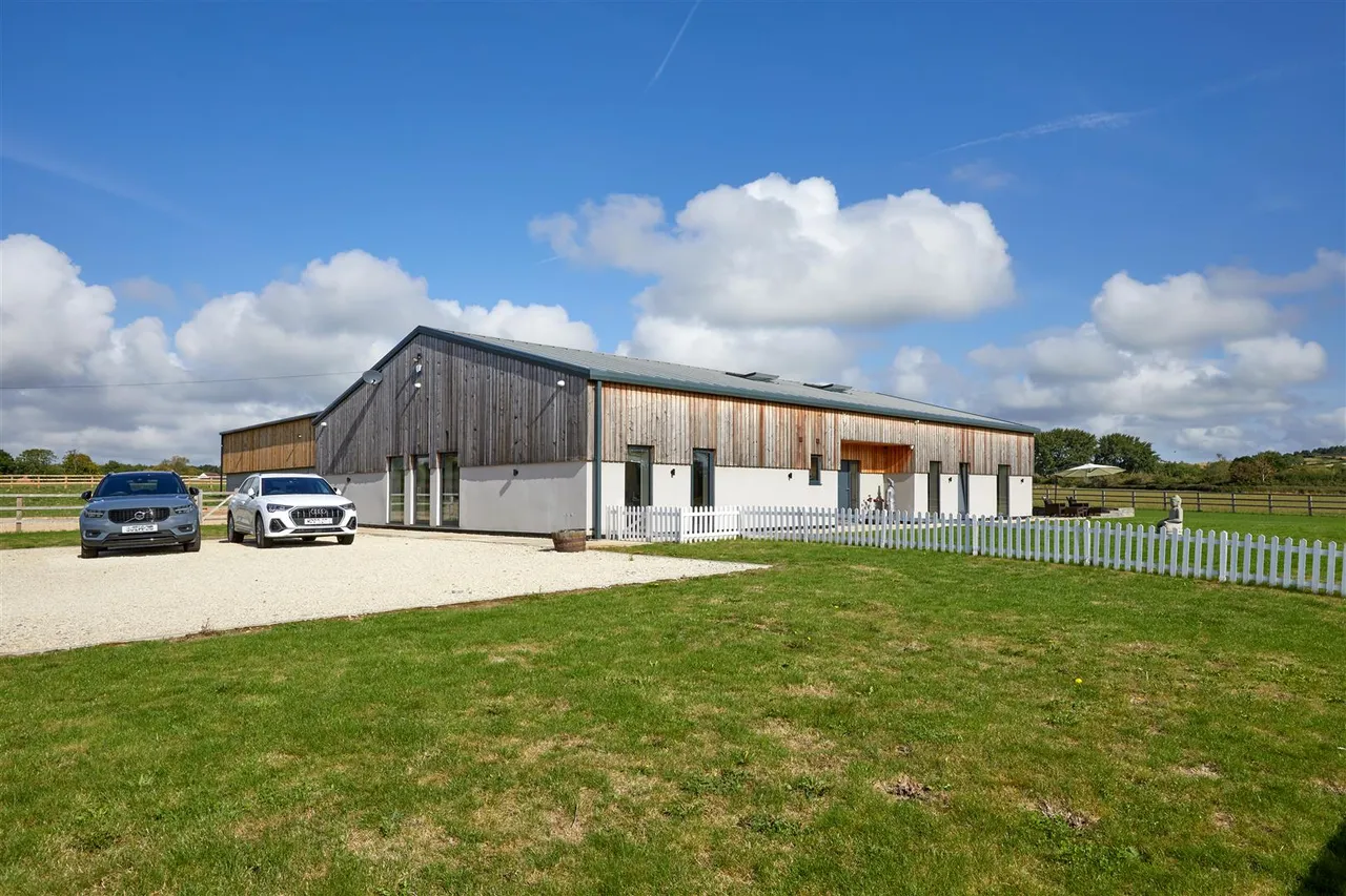 Bicester Road, Oakley, photo 29