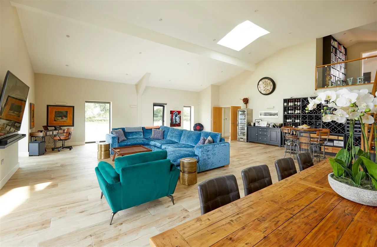 Bicester Road, Oakley, photo 13