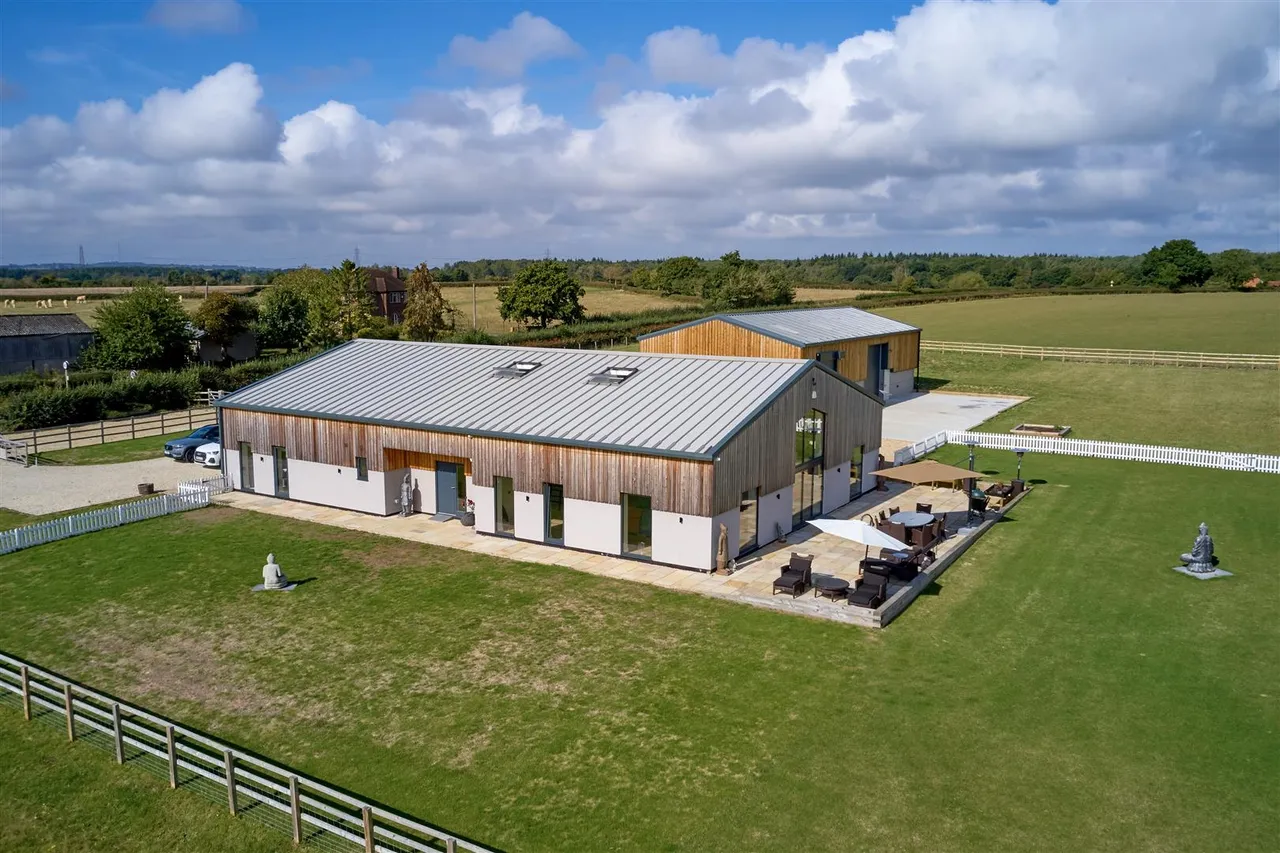 Bicester Road, Oakley, photo 40