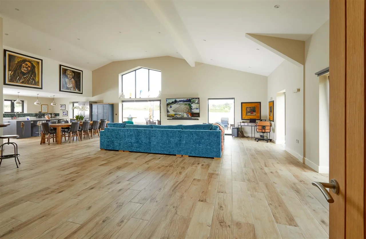 Bicester Road, Oakley, photo 15