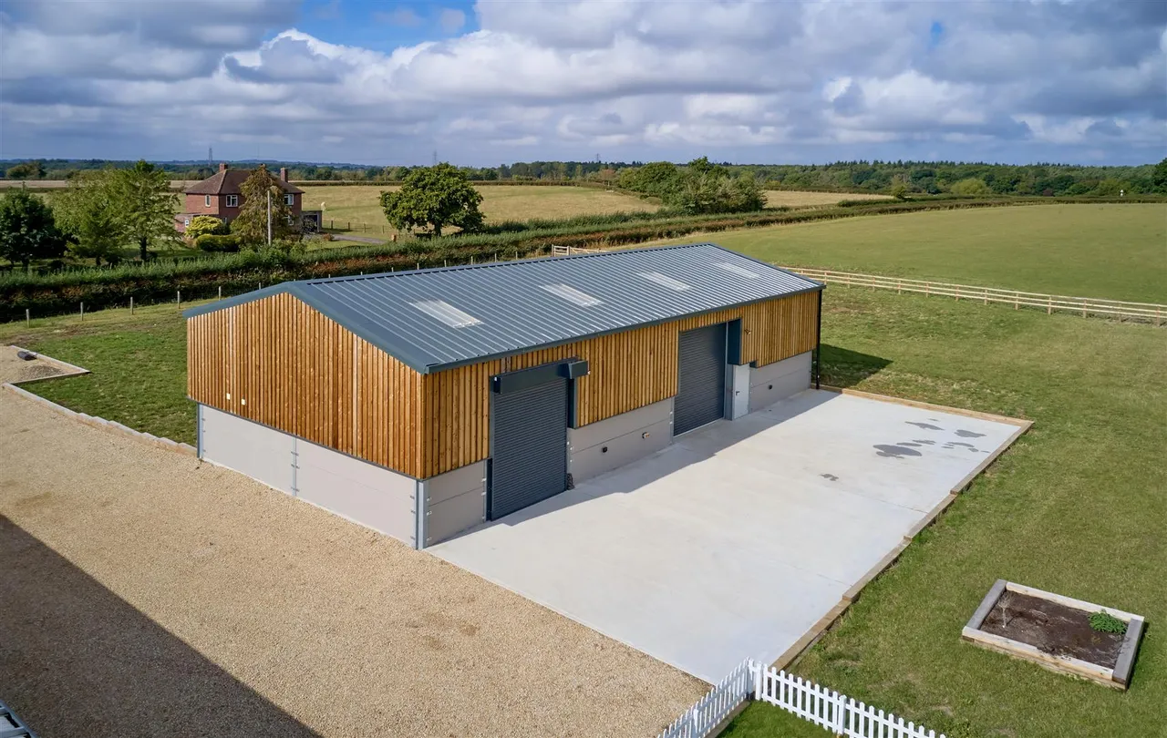 Bicester Road, Oakley, photo 11