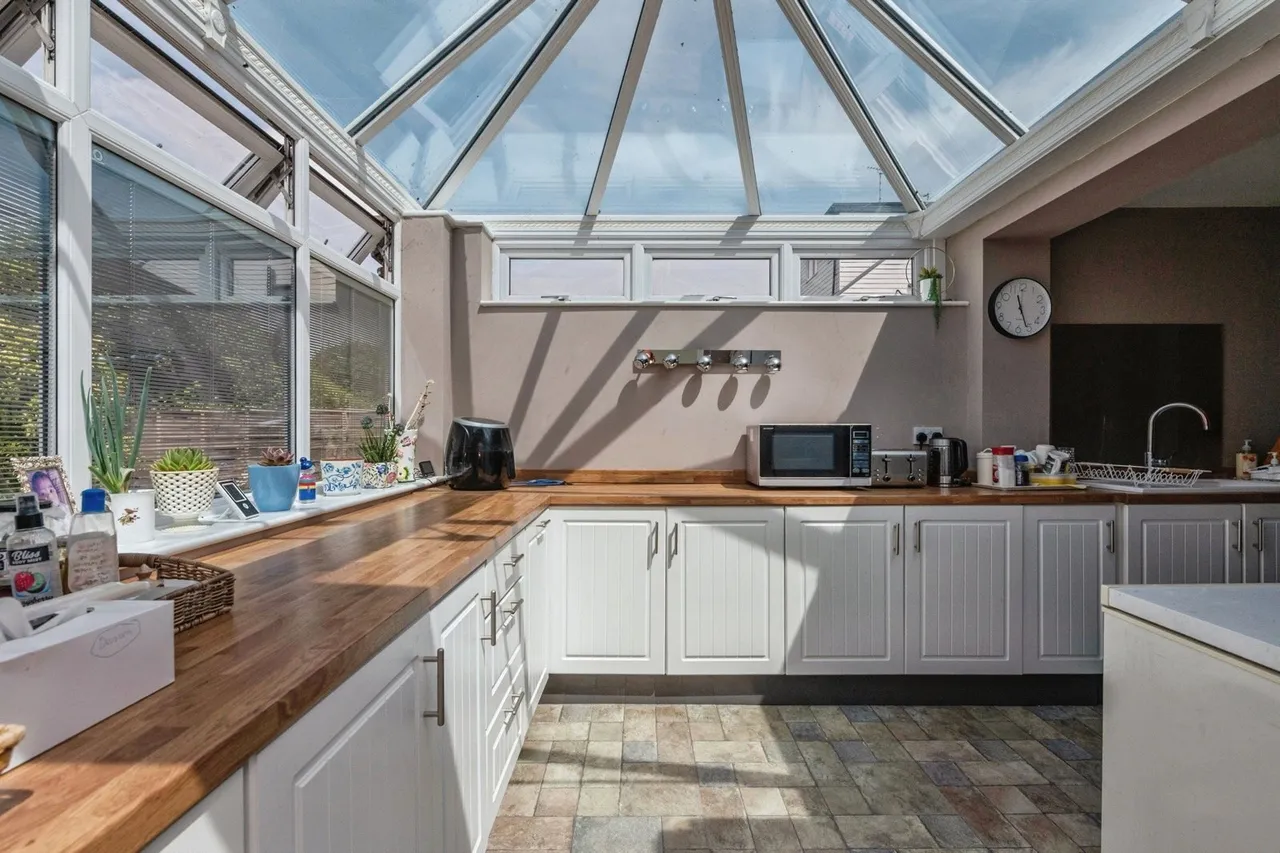 Southend Road, Rochford, Essex, SS4, photo 2
