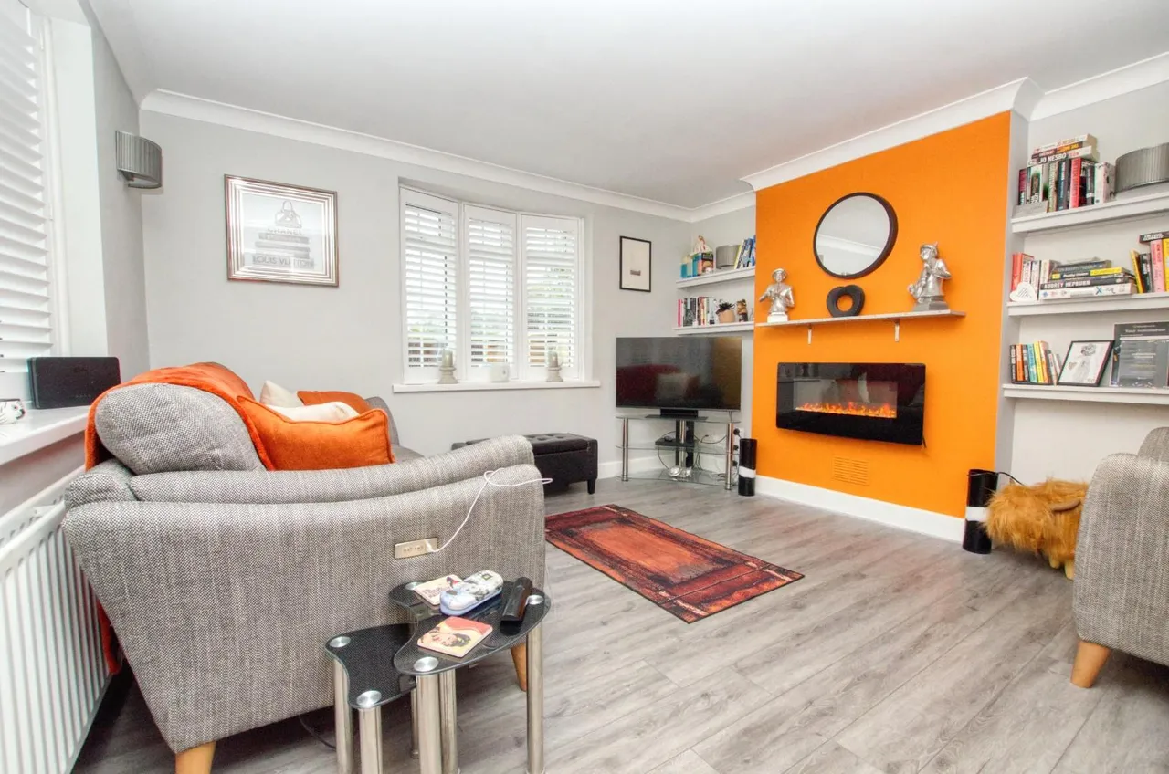 Winchester Road, Botley, SO32, photo 2