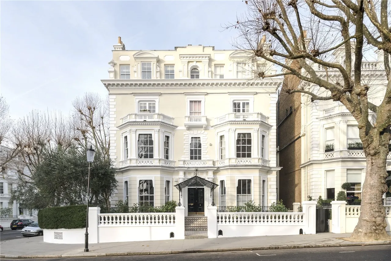 2 bed flat for sale — Holland Park, LONDON, W11