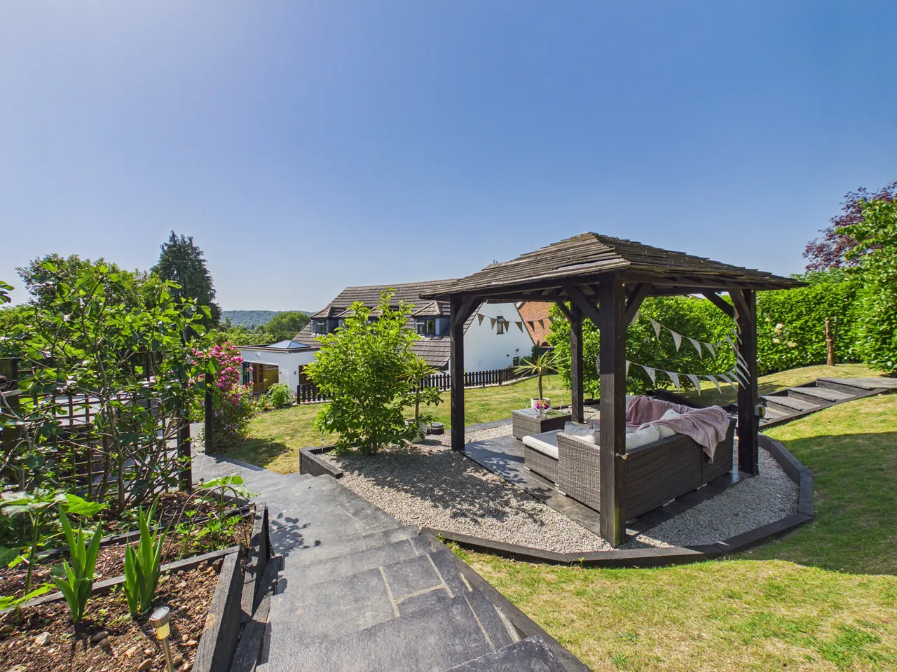 Barnhill Gardens, Marlow, SL7, photo 2