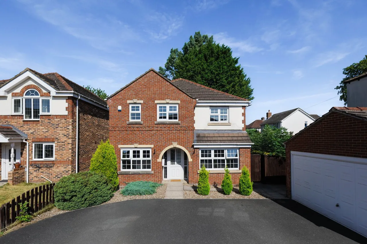 4 bed house for sale, Fulneck Mews, Pudsey, LS28