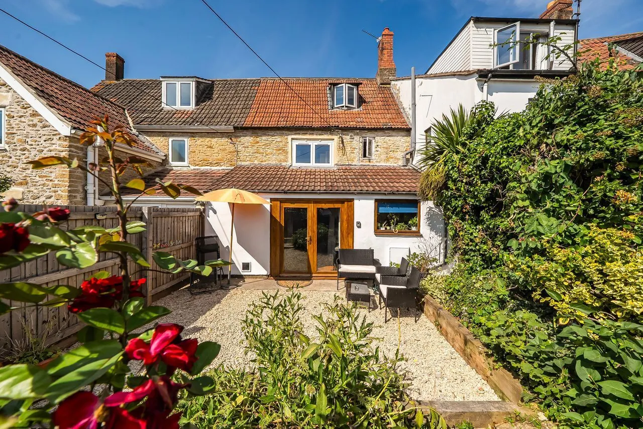 2 bed house for sale, Mount Pleasant, Frome, BA11
