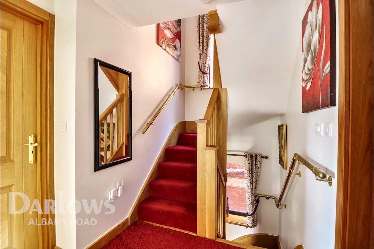 Churchill Close, photo 11