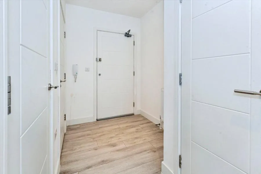 Vanwall Road, Maidenhead, SL6, photo 12