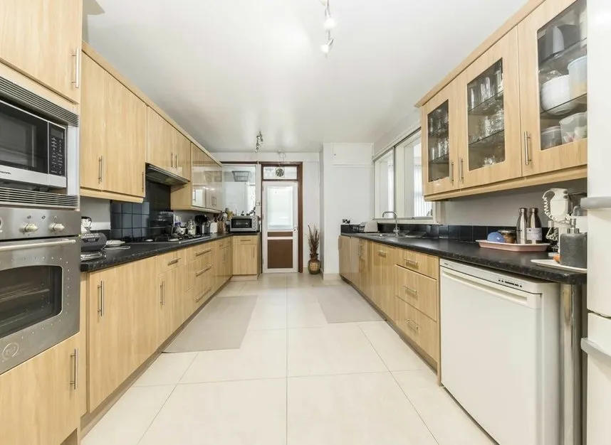 Rowsley Avenue, Hendon, NW4, photo 4