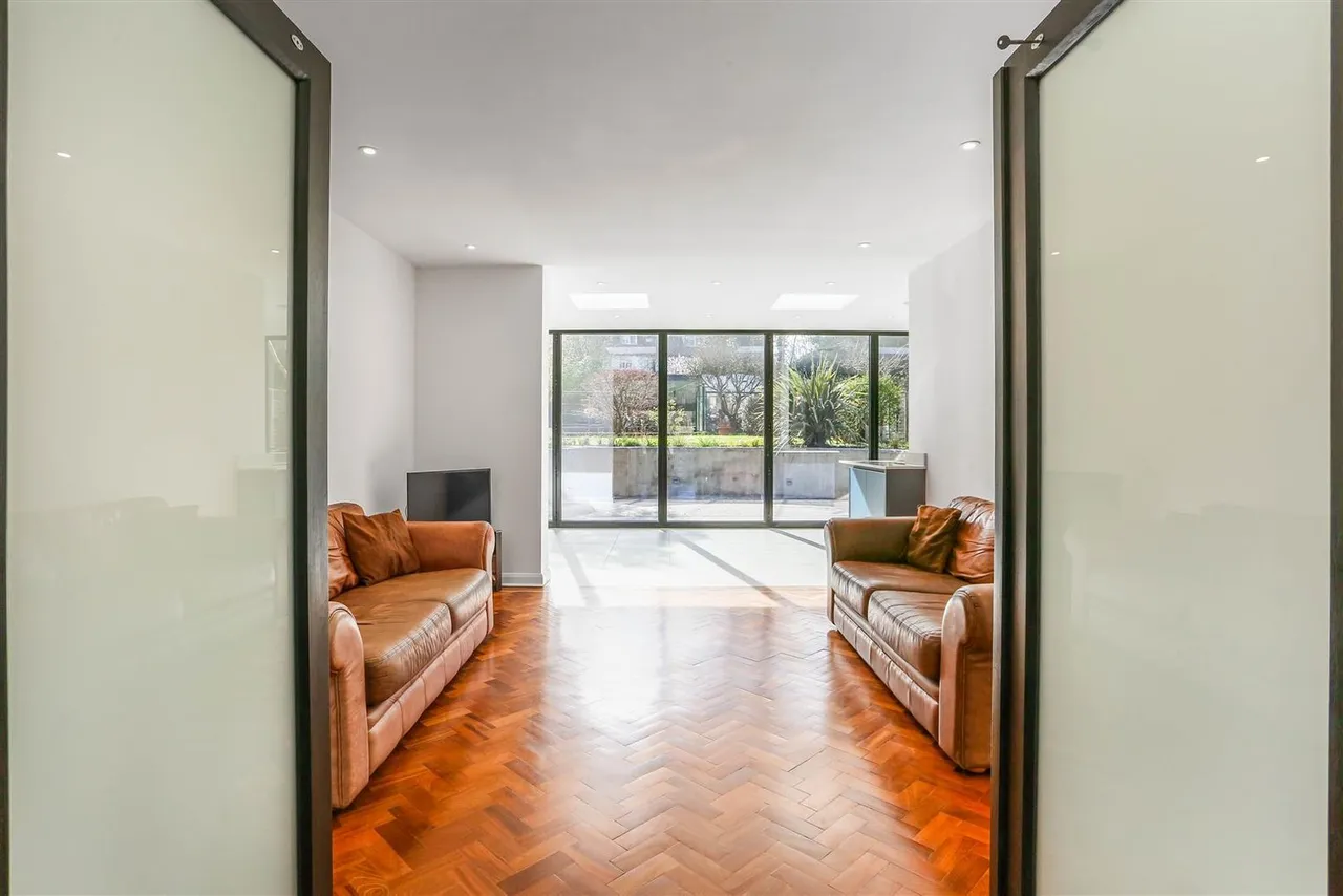 Hall Road, Wallington, SM6 0RT, photo 10