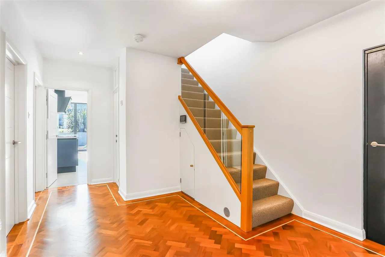 Hall Road, Wallington, SM6 0RT, photo 7