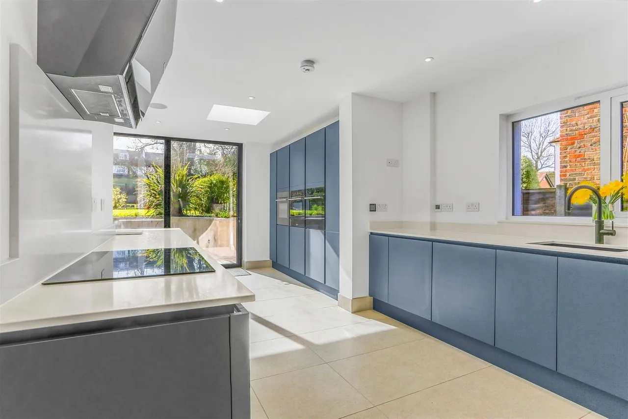 Hall Road, Wallington, SM6 0RT, photo 12
