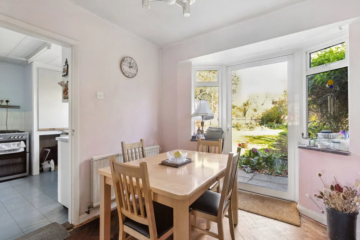 Raisins Hill, Pinner, HA5, photo 3