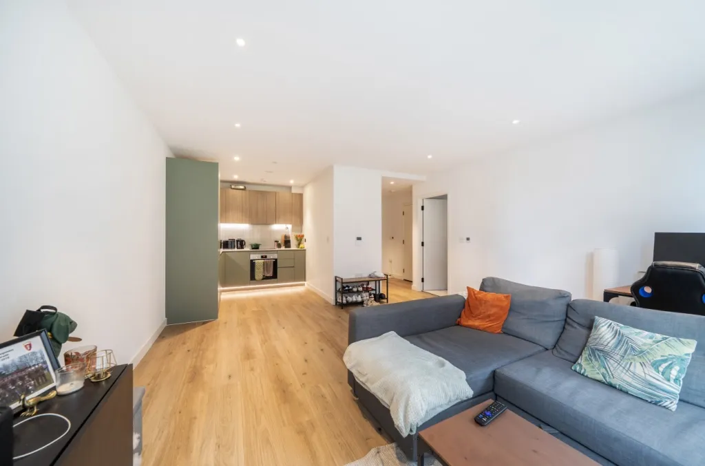 Cedrus Avenue, Southall, UB1, photo 2