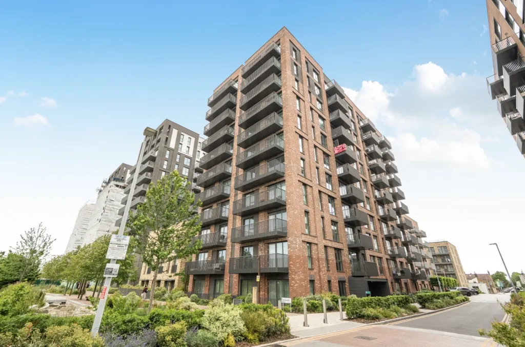 1 bed flat for sale, Cedrus Avenue, Southall, UB1
