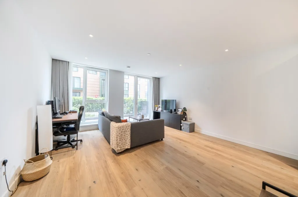 Cedrus Avenue, Southall, UB1, photo 13
