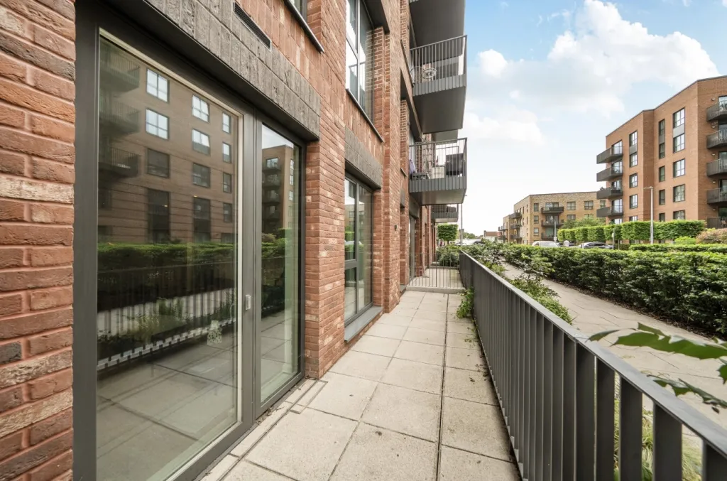 Cedrus Avenue, Southall, UB1, photo 10