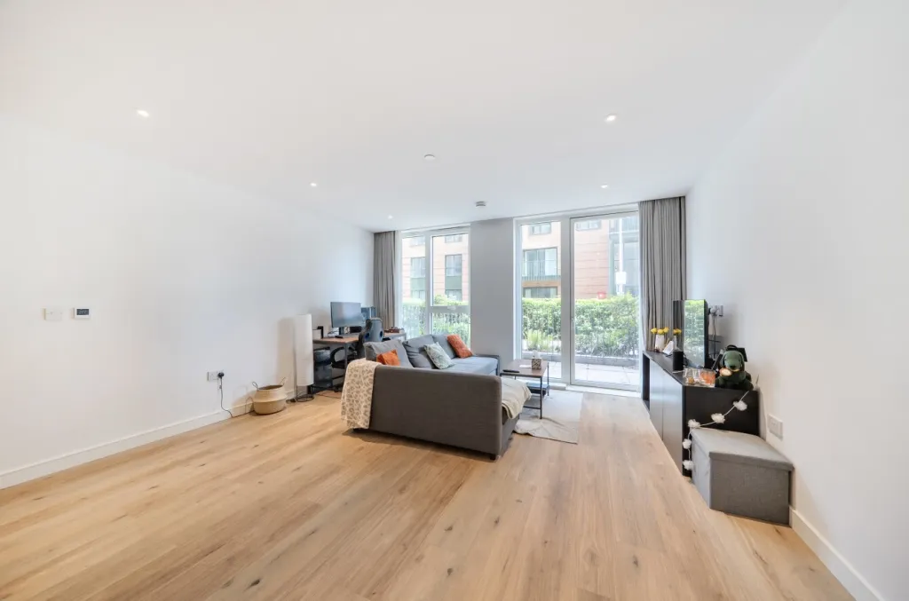 Cedrus Avenue, Southall, UB1, photo 14