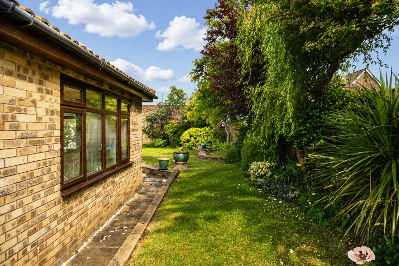 Tasker Close, Corsham, SN13, photo 16