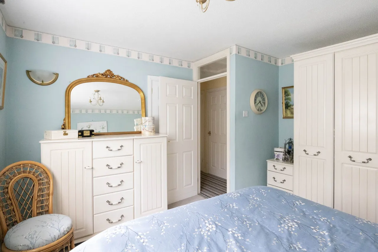 Tasker Close, Corsham, SN13, photo 28