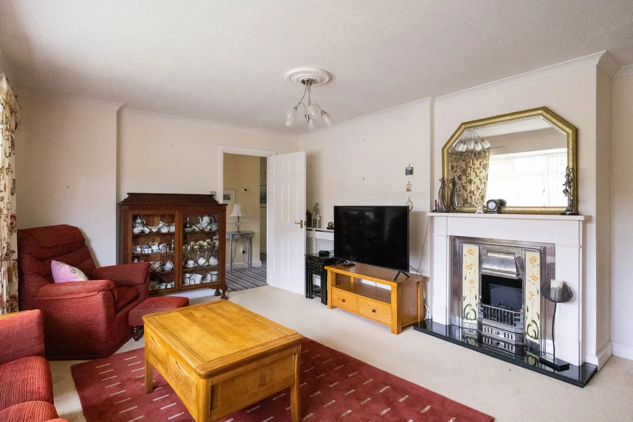 Tasker Close, Corsham, SN13, photo 8