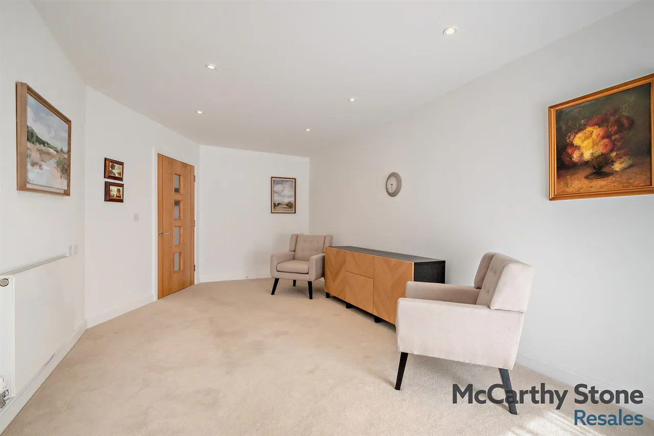 Studio Way, Borehamwood, WD6, photo 5