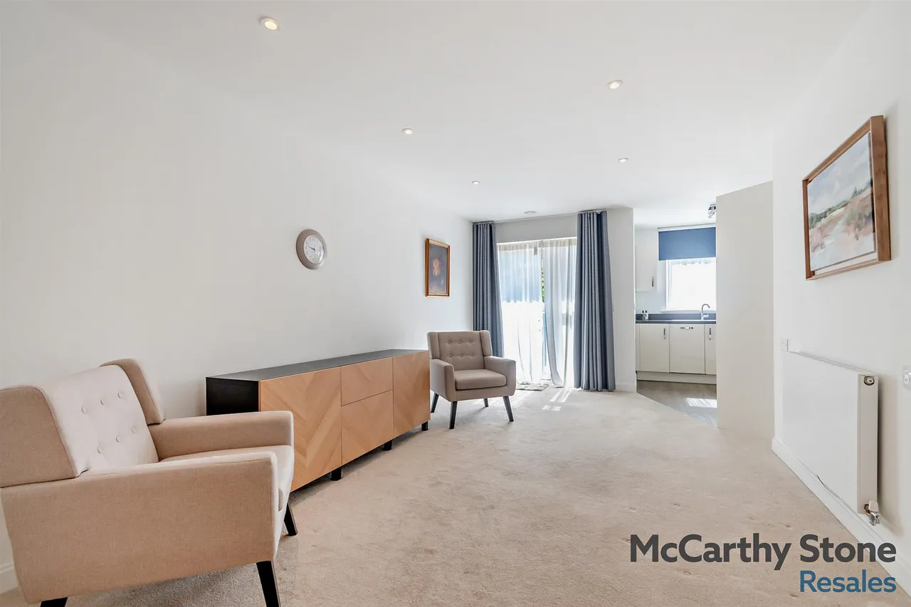 1 bed flat for sale, Studio Way, Borehamwood, WD6