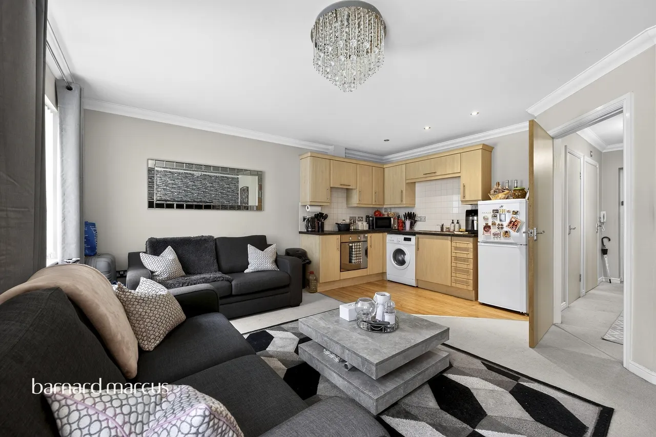 Brighton Road, Hooley, CR5, photo 13