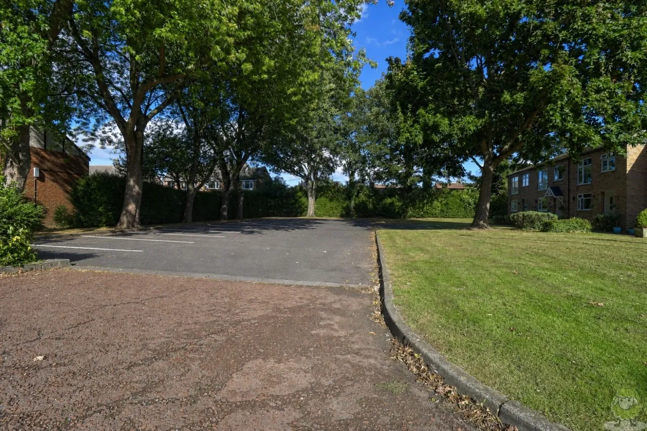Three Rivers Court, East Boldon, NE36, photo 5