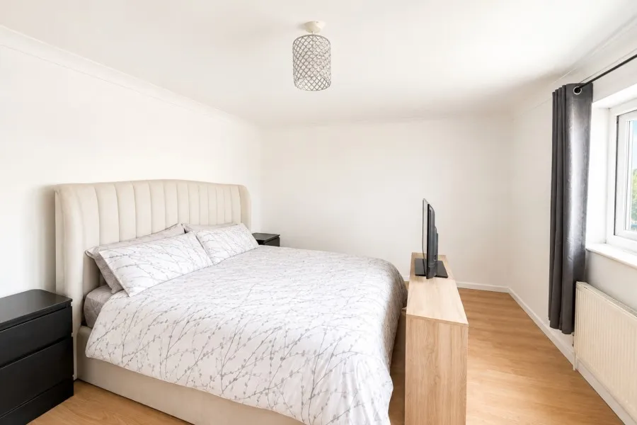 Station Road, Addlestone, KT15, photo 3
