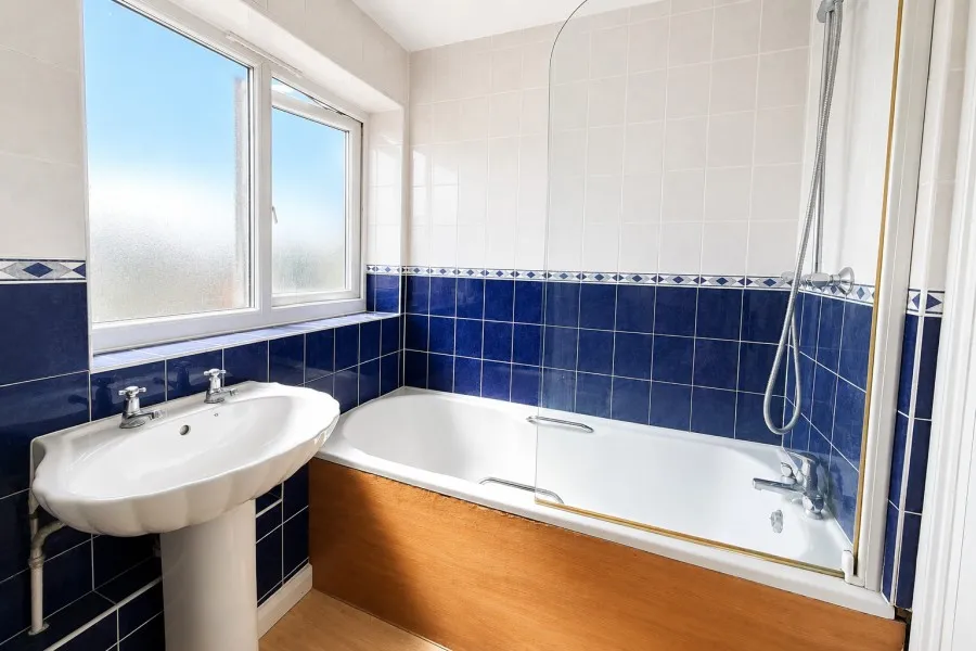 Station Road, Addlestone, KT15, photo 5
