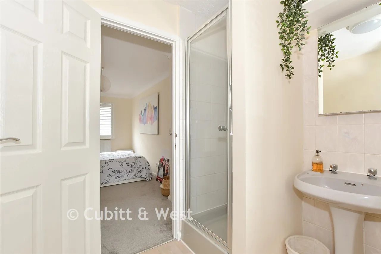 The Fieldings, Southwater, RH13, photo 11