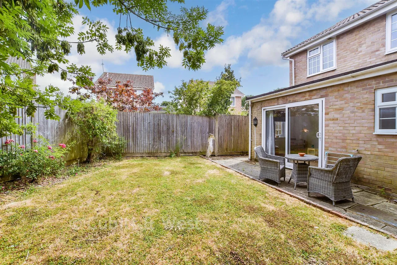 The Fieldings, Southwater, RH13, photo 15