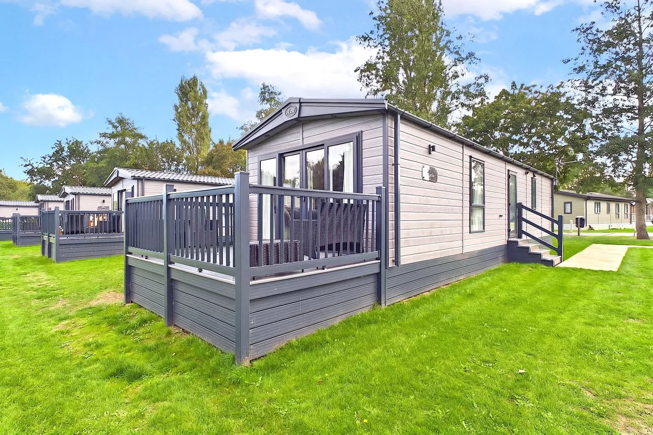 2 bed lodge for sale, Allerthorpe Golf & Country Park, Allerthorpe, YO42
