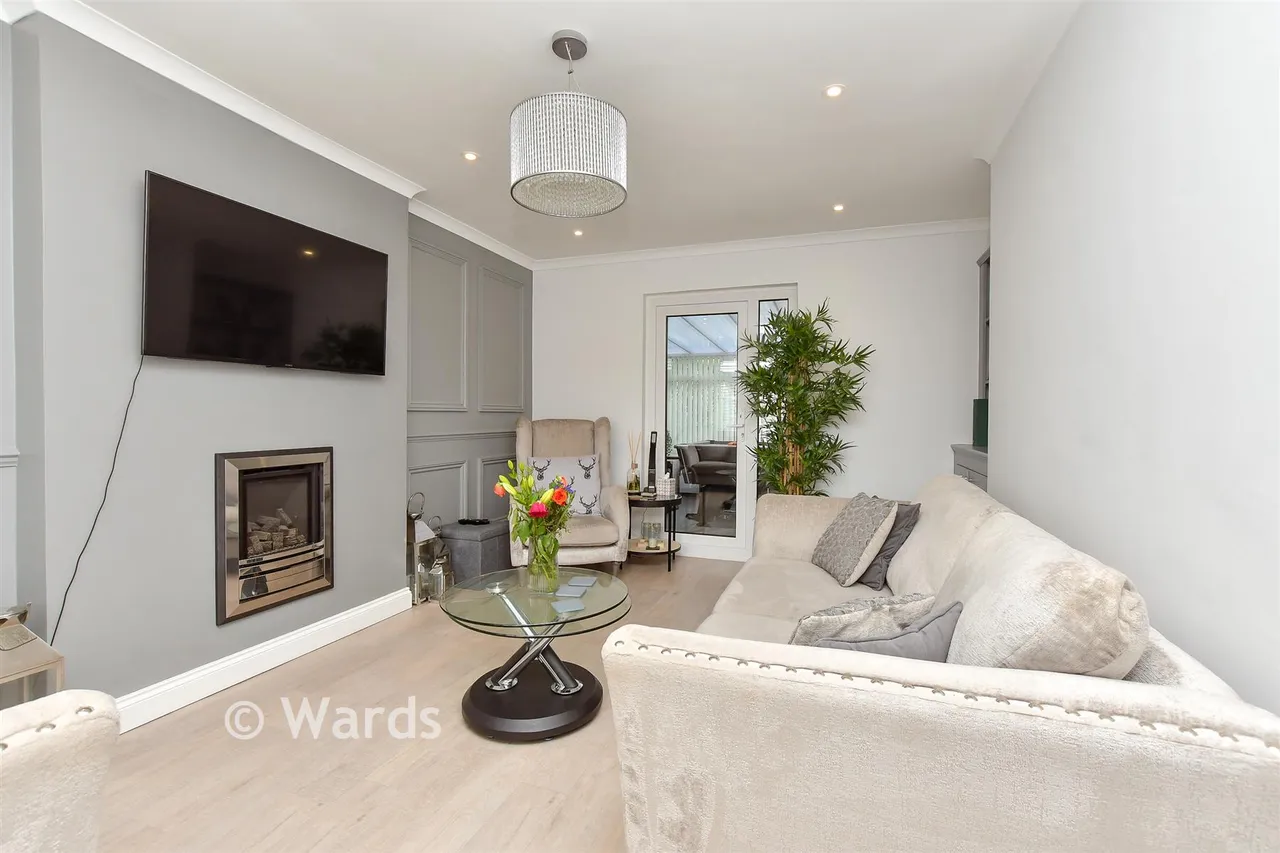 Maidstone Road, Rainham, ME8, photo 3