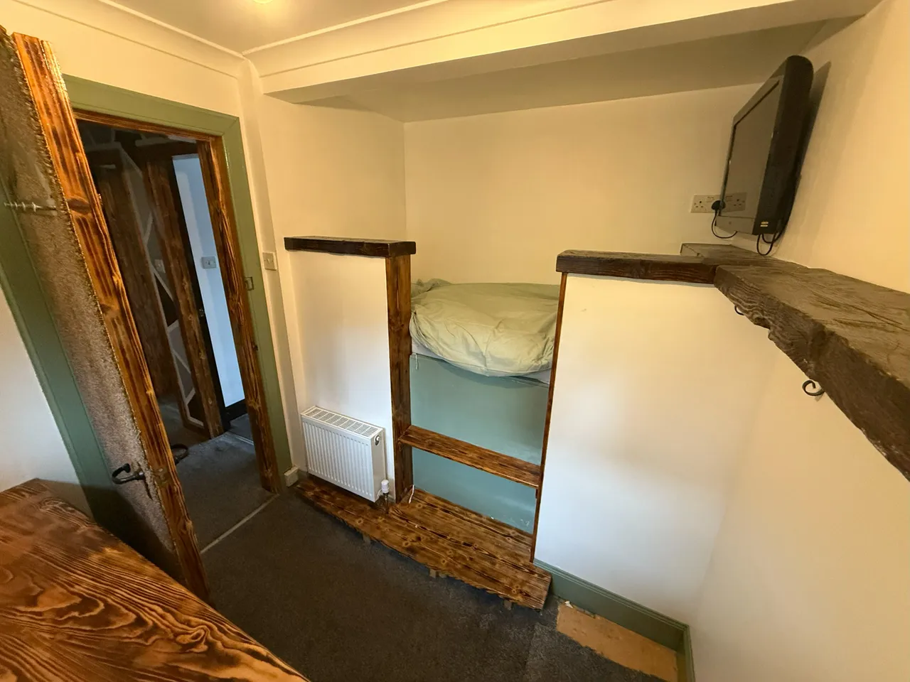 Wallace Place, Fort William, PH33 6HR, photo 3