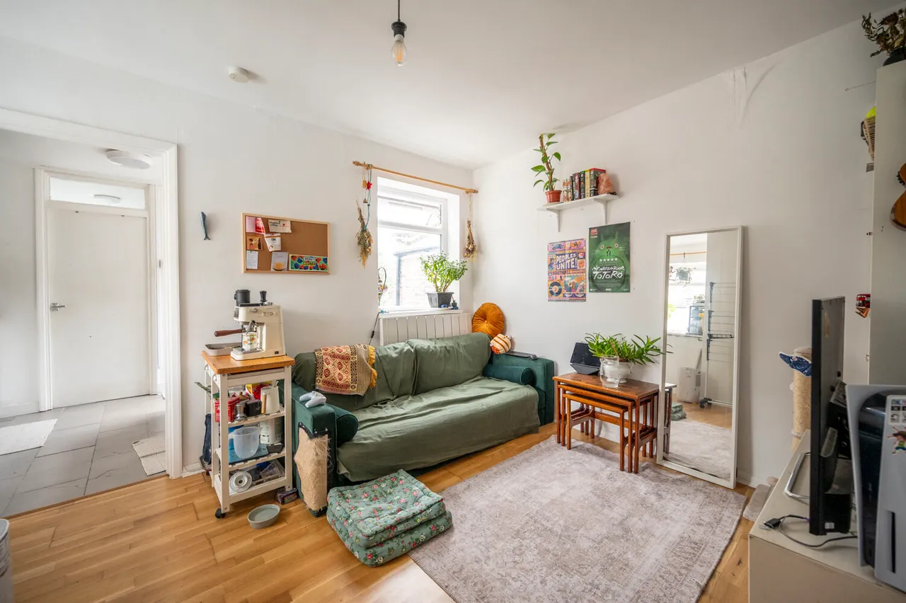 3 bed house for sale — 72 Odessa Road, London