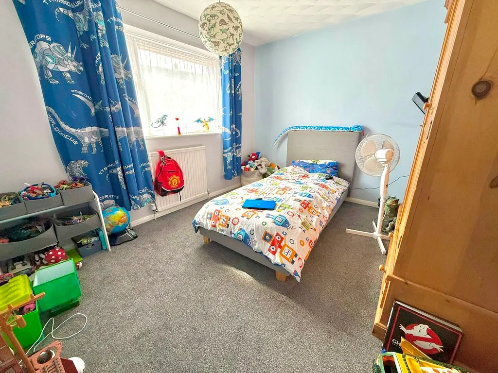 Wheatfield Road, Luton LU4 0TT, photo 8