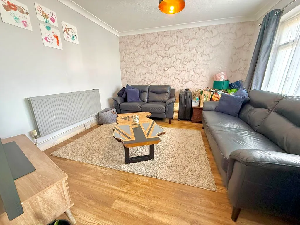 Wheatfield Road, Luton LU4 0TT, photo 4