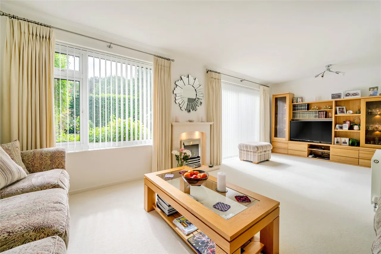 Clearsprings, Lightwater, GU18, photo 6