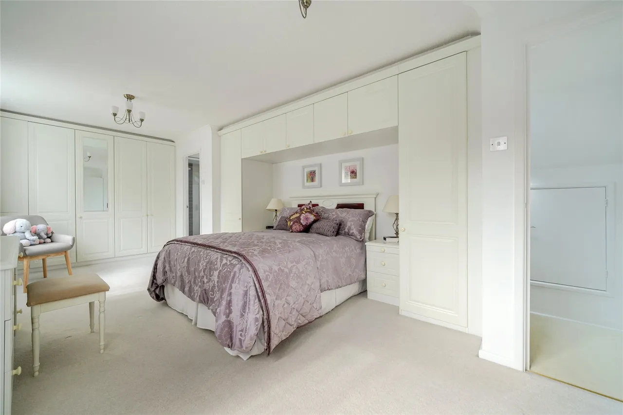 Clearsprings, Lightwater, GU18, photo 14