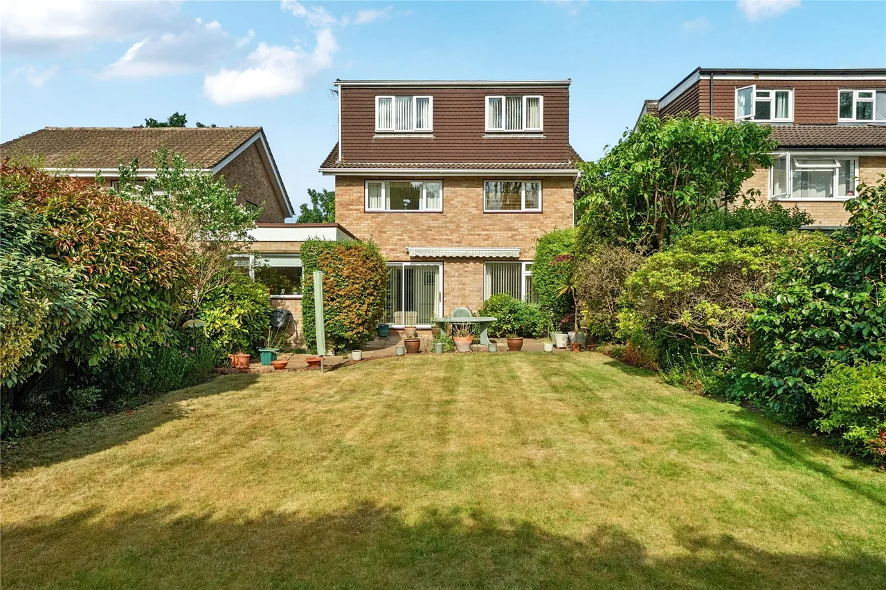 Clearsprings, Lightwater, GU18, photo 18