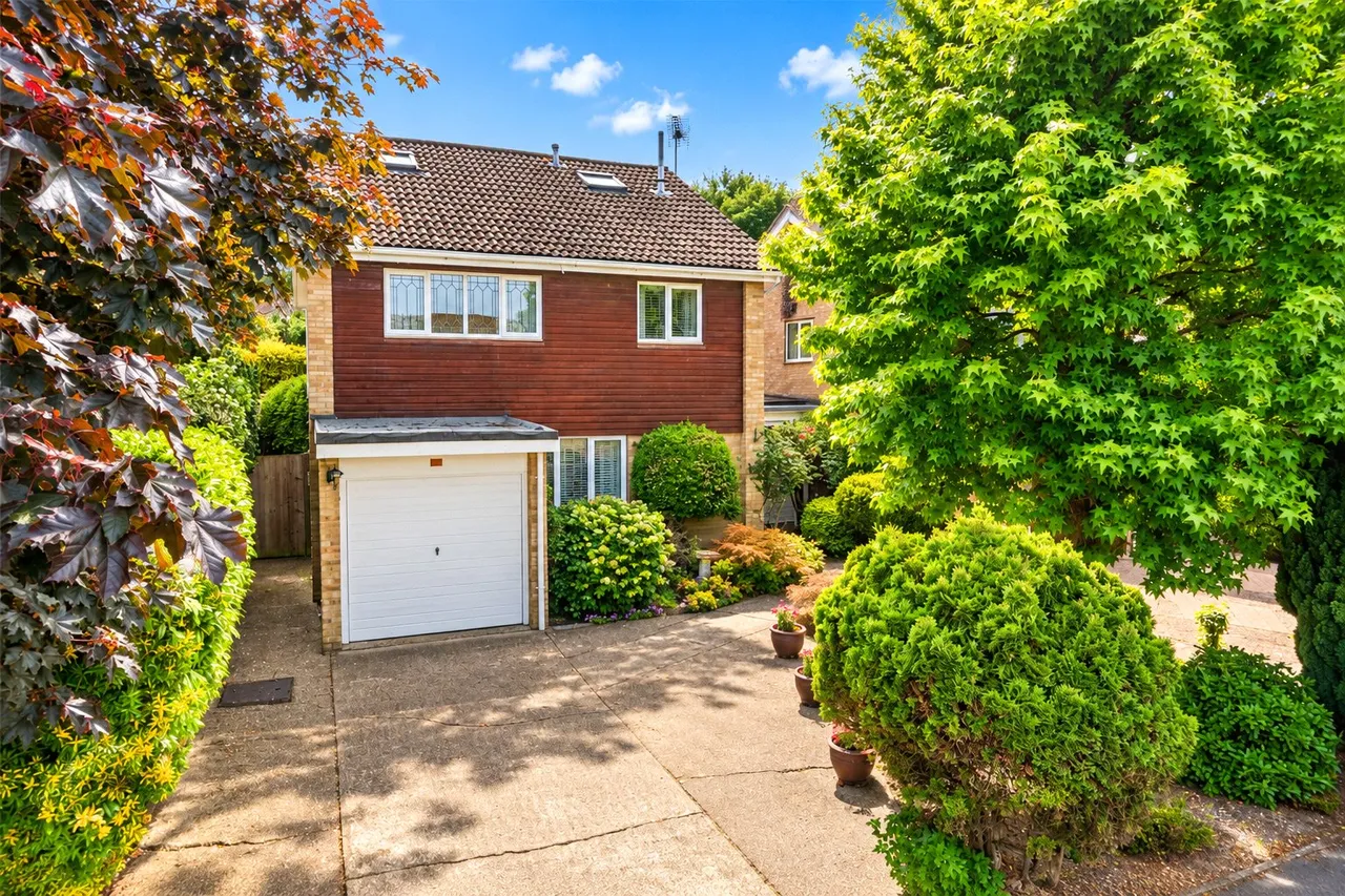 5 bed house for sale, Clearsprings, Lightwater, GU18