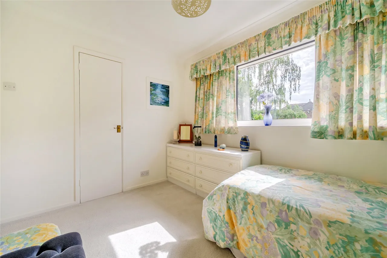 Clearsprings, Lightwater, GU18, photo 13